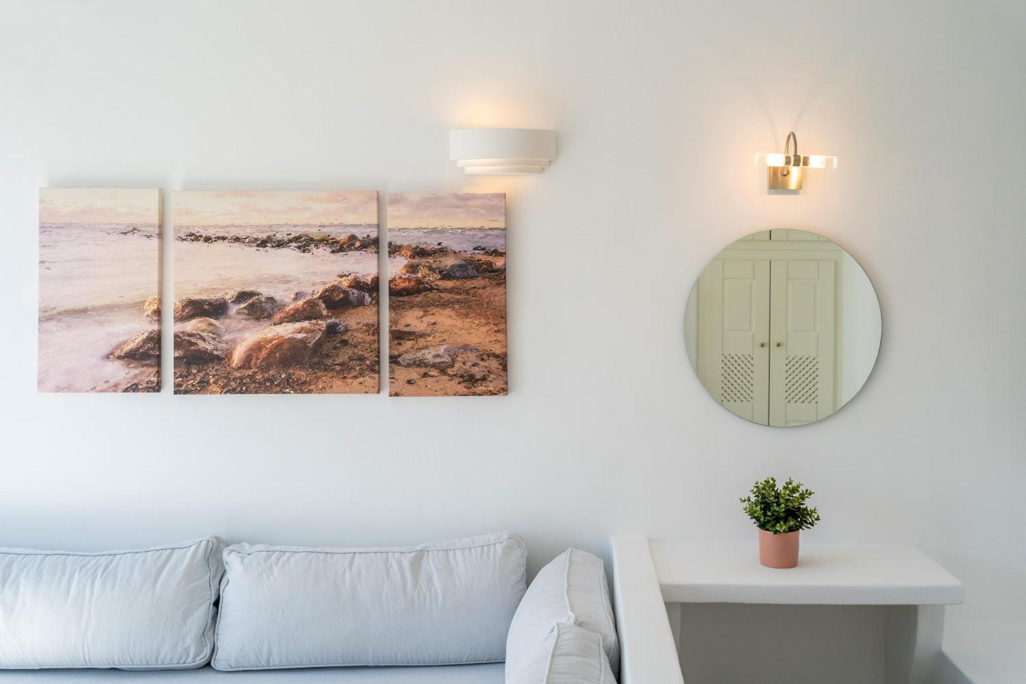Enalion White Oia